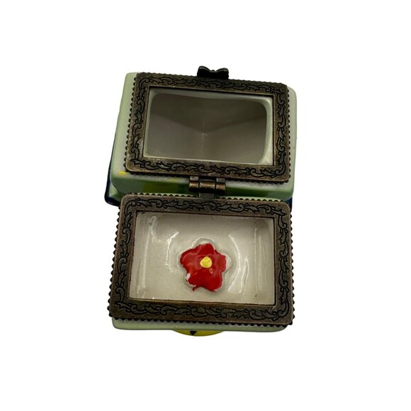 Pier One Ceramic Birdhouse Trinket Box With Floral Design & Bird Figurines - Picture 6 of 7